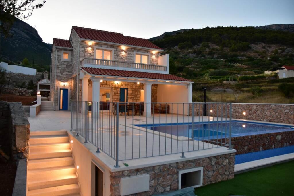 Villa Katarina - Infinity Pool With Amazing View Bol Exteriér fotografie