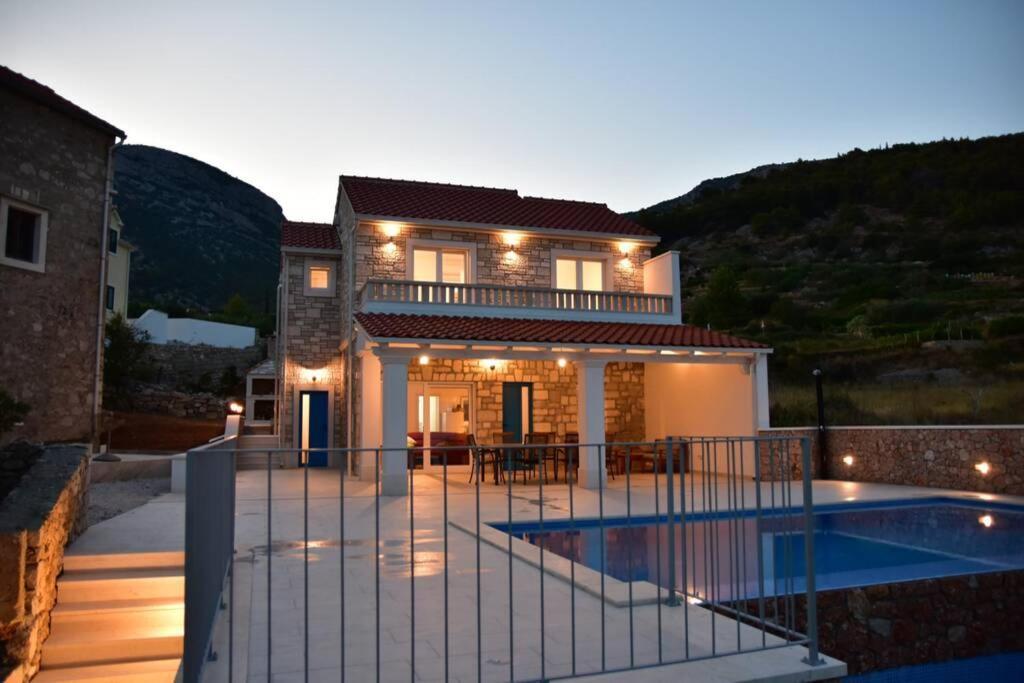 Villa Katarina - Infinity Pool With Amazing View Bol Exteriér fotografie