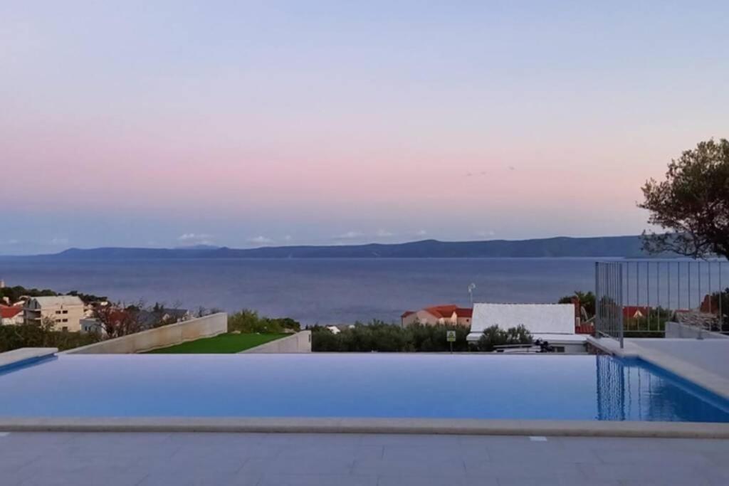 Villa Katarina - Infinity Pool With Amazing View Bol Exteriér fotografie